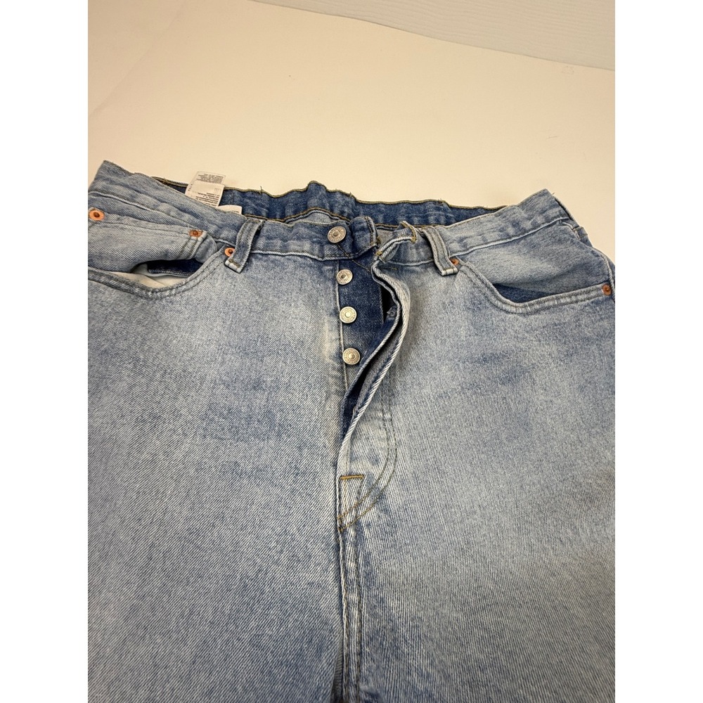 Levis 501 Original Fit Mens Light Wash Straight Leg Button Fly Jeans 38x30